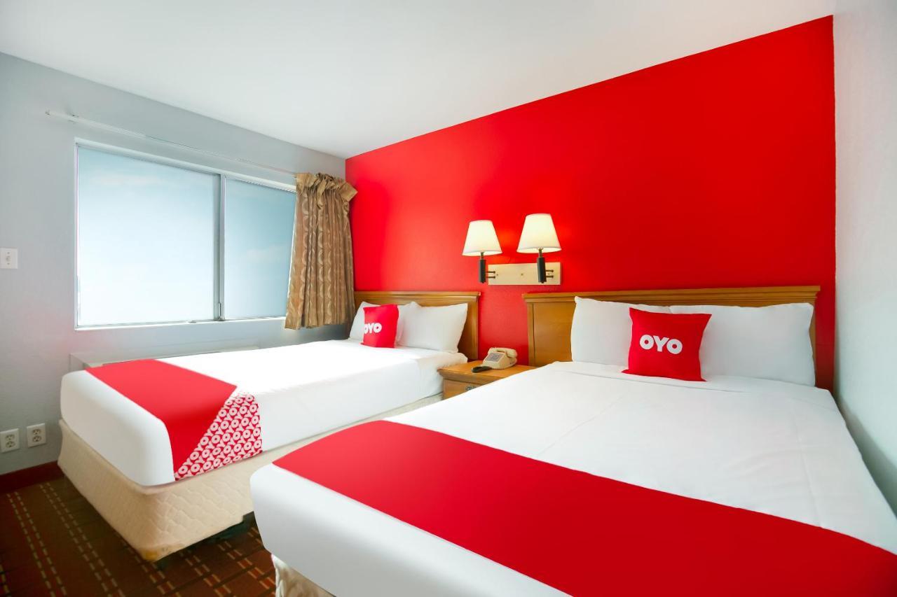 Oyo Hotel Houston Southwest I-69 Esterno foto