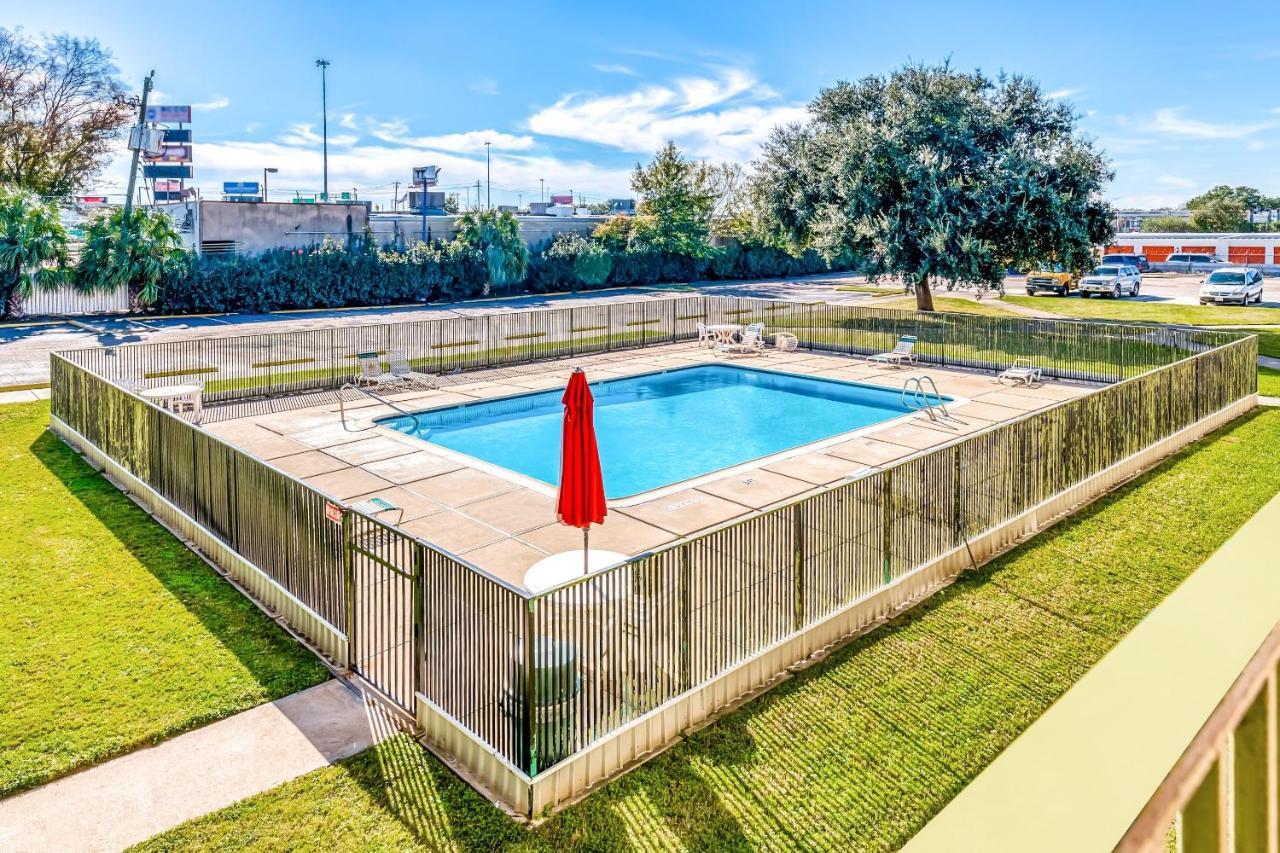 Oyo Hotel Houston Southwest I-69 Esterno foto