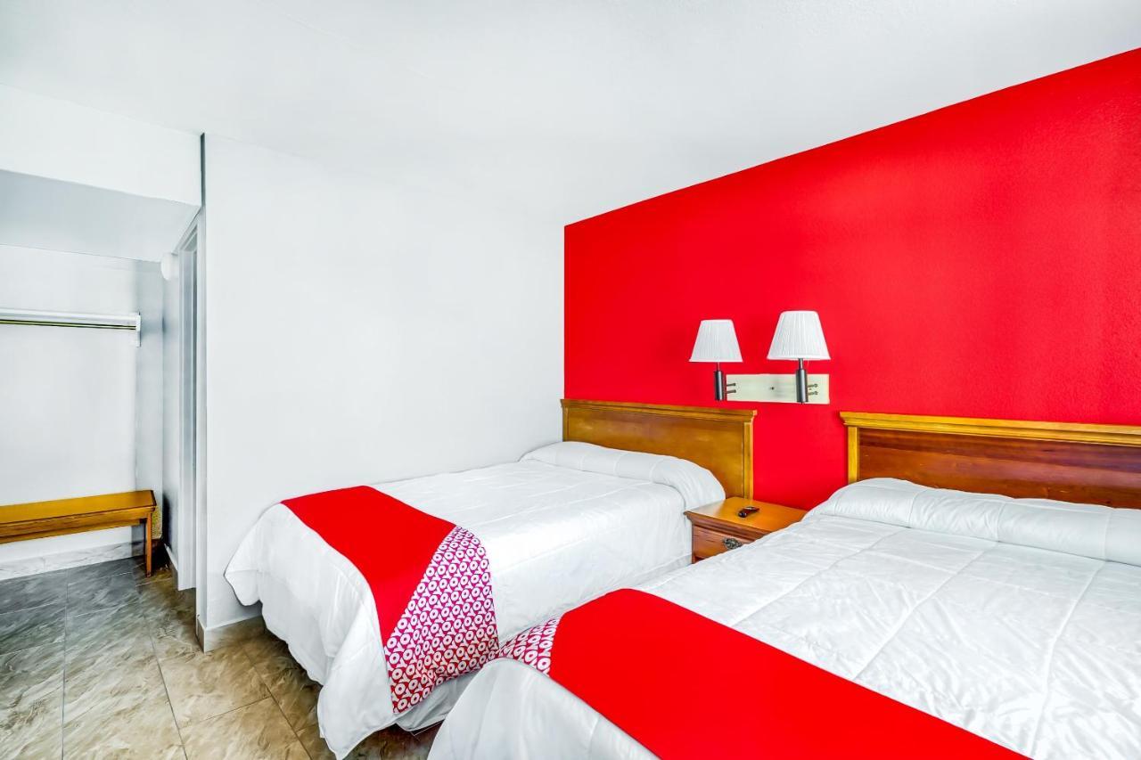 Oyo Hotel Houston Southwest I-69 Esterno foto